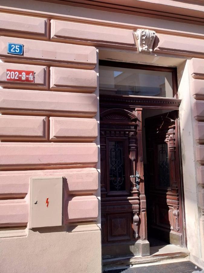 Byt 2+Kk Na Velkem Namesti Hradec Králové Eksteriør bilde