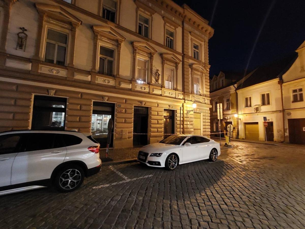 Byt 2+Kk Na Velkem Namesti Hradec Králové Eksteriør bilde