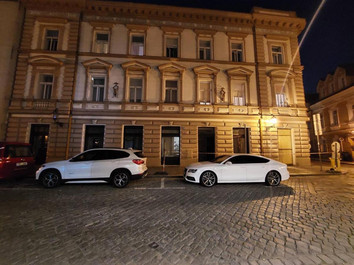 Byt 2+Kk Na Velkem Namesti Hradec Králové Eksteriør bilde